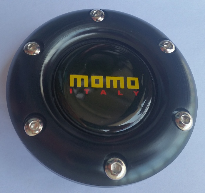 MOMO horn button 2
